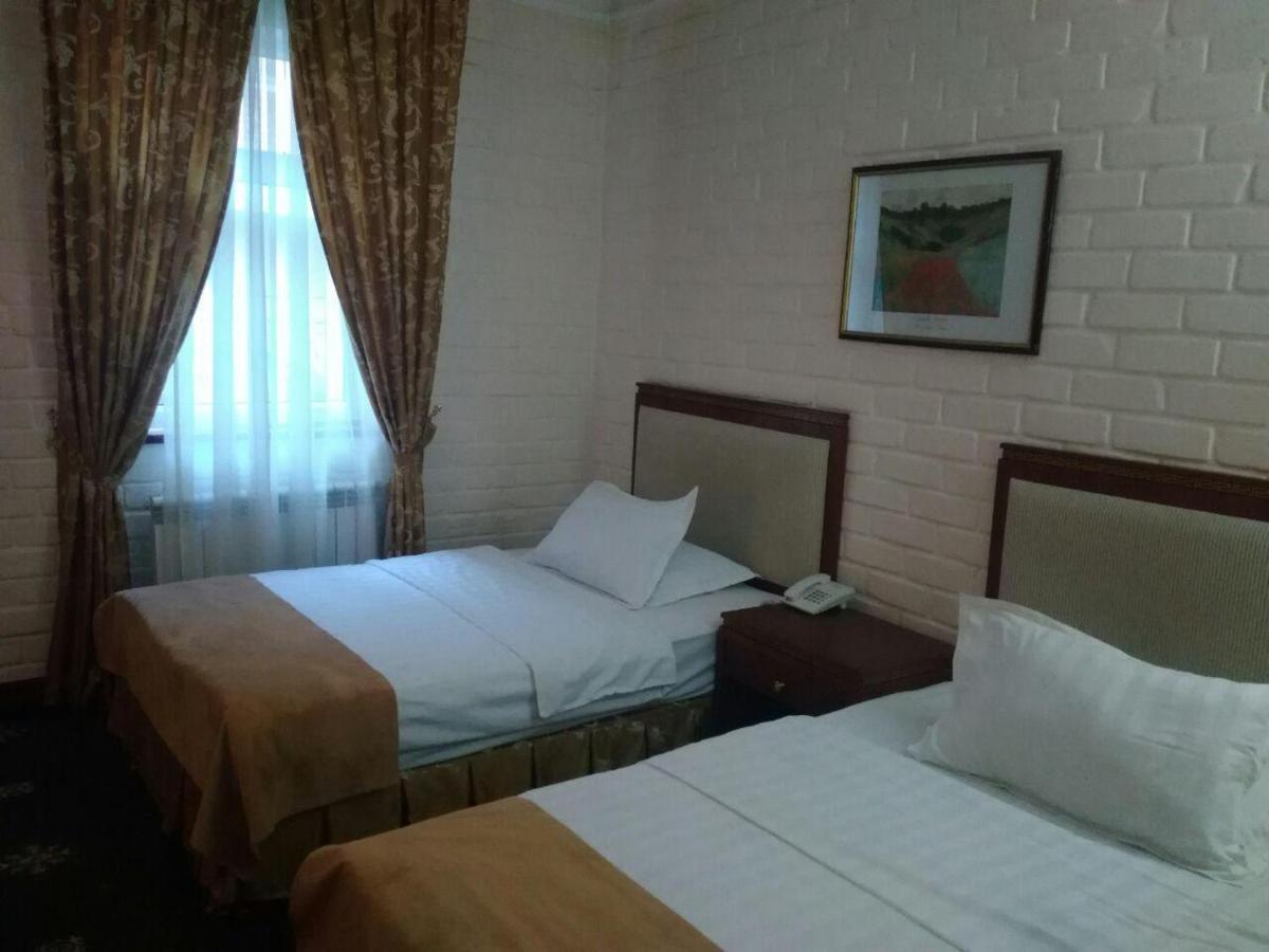 Arien Plaza Hotel Tasken Kültér fotó