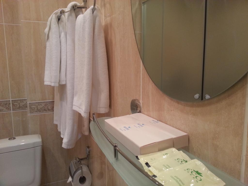 Arien Plaza Hotel Tasken Szoba fotó