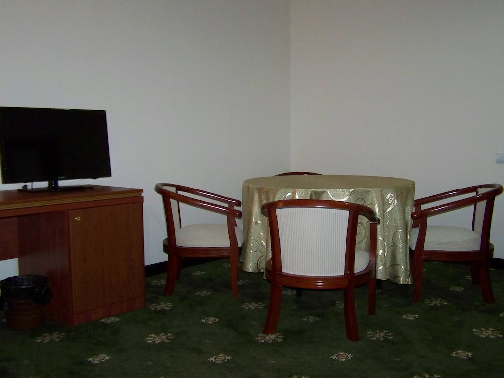 Arien Plaza Hotel Tasken Szoba fotó